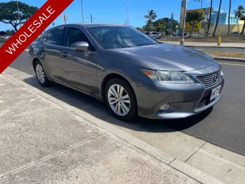 Photos of 2013 Lexus ES 350 for sale in Honolulu, HI at Aloha Auto Depot LLC.