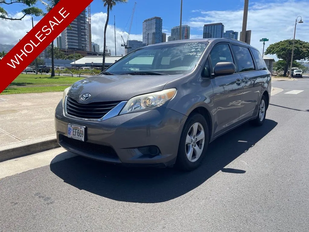 Unknown 2013 Toyota Sienna LE for sale in Honolulu, HI