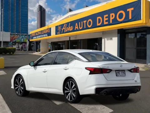 Another view of 2021 Nissan Altima 2.5 SR for sale in Honolulu, HI at Aloha Auto Depot LLC.