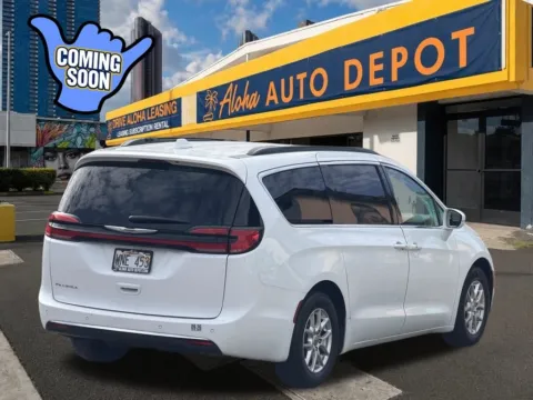 More photos of 2022 Chrysler Pacifica Touring L at Aloha Auto Depot LLC., HI