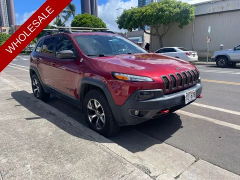 Another view of 2015 Jeep Cherokee Trailhawk for sale in Honolulu, HI at Aloha Auto Depot LLC.