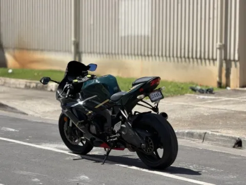 Another view of 2015 Kawasaki Ninja for sale in Honolulu, HI at Aloha Auto Depot LLC.