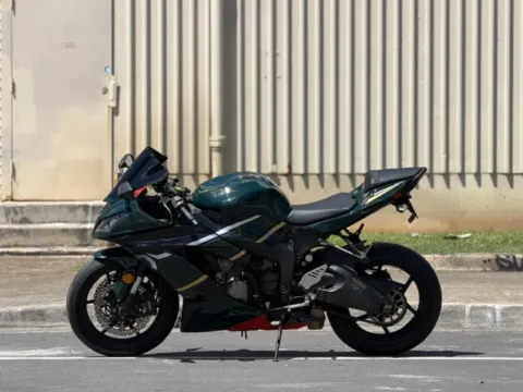 Photos of 2015 Kawasaki Ninja for sale in Honolulu, HI at Aloha Auto Depot LLC.
