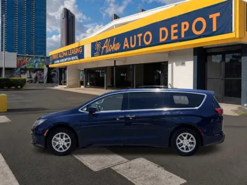 Photos of 2020 Chrysler Voyager LX for sale in Honolulu, HI at Aloha Auto Depot LLC.