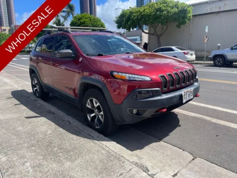 Another view of 2015 Jeep Cherokee Trailhawk for sale in Honolulu, HI at Aloha Auto Depot LLC.