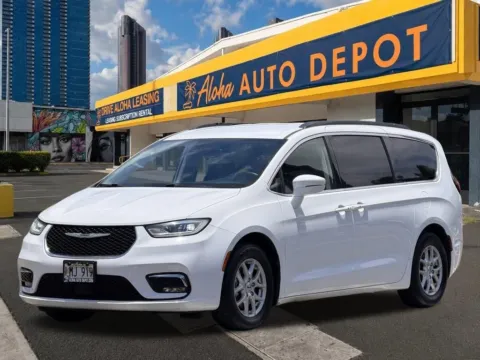 White 2022 Chrysler Pacifica Touring L for sale in Honolulu, HI