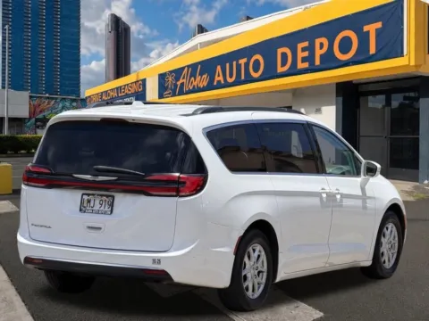 More photos of 2022 Chrysler Pacifica Touring L at Aloha Auto Depot LLC., HI