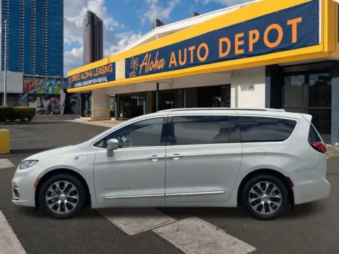 Photos of 2021 Chrysler Pacifica Hybrid Pinnacle for sale in Honolulu, HI at Aloha Auto Depot LLC.