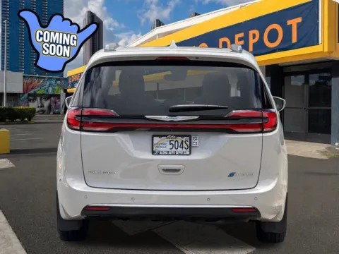 More photos of 2021 Chrysler Pacifica Hybrid Pinnacle at Aloha Auto Depot LLC., HI