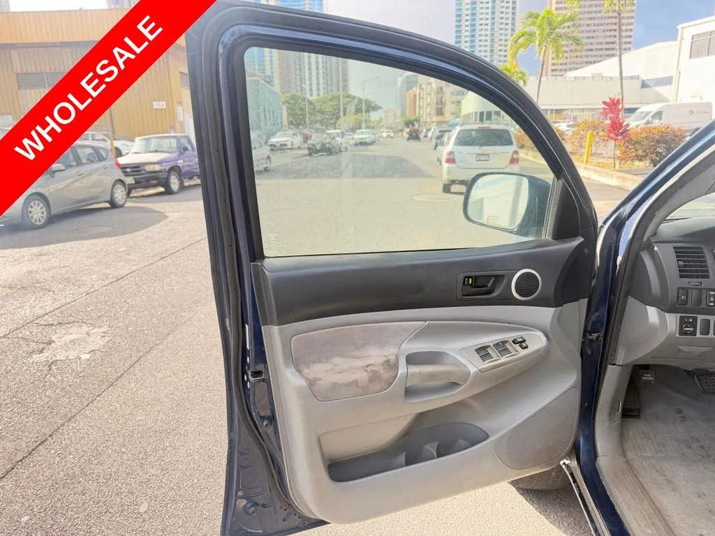 2005 Toyota Tacoma PreRunner - Photo 8