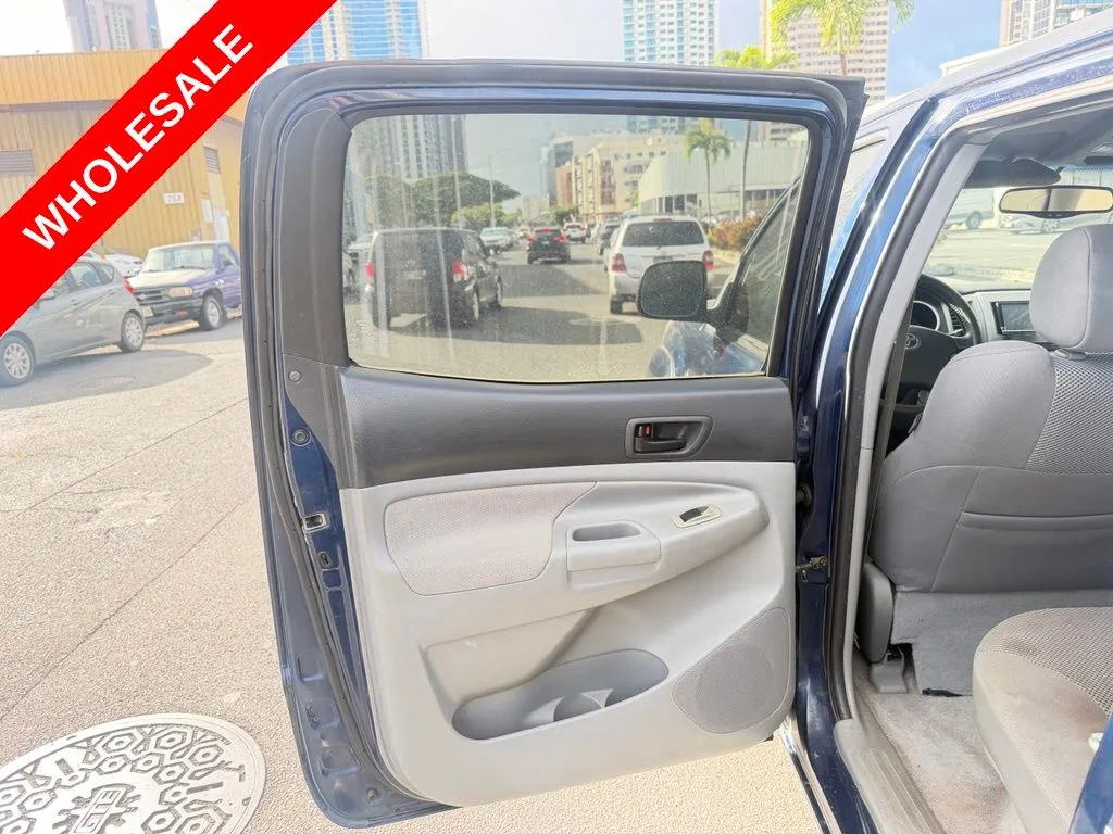 2005 Toyota Tacoma PreRunner - Photo 9