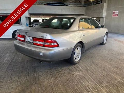 More photos of 2000 Lexus ES 300 at Aloha Auto Depot LLC., HI