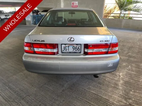 More photos of 2000 Lexus ES 300 at Aloha Auto Depot LLC., HI