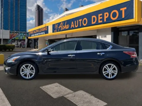 Photos of 2013 Nissan Altima 3.5 SV for sale in Honolulu, HI at Aloha Auto Depot LLC.
