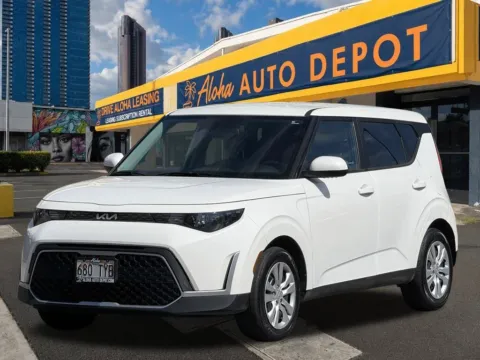 White 2023 Kia Soul LX for sale in Honolulu, HI