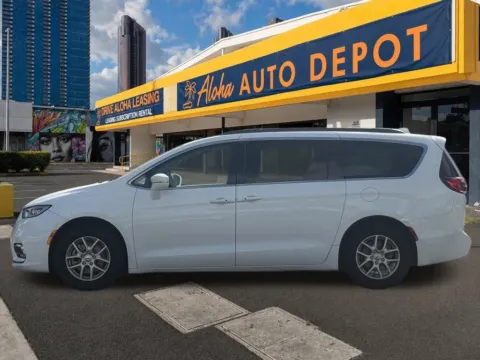 Photos of 2022 Chrysler Pacifica Touring L for sale in Honolulu, HI at Aloha Auto Depot LLC.