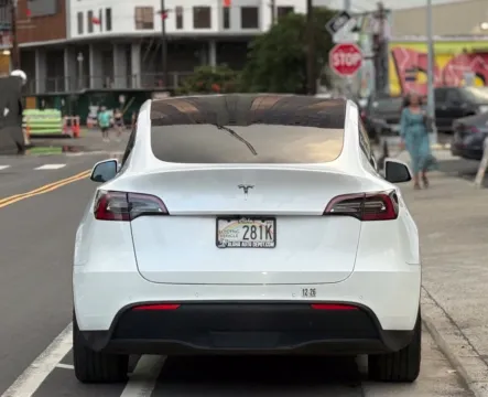 More photos of 2021 Tesla Model Y Long Range at Aloha Auto Depot LLC., HI