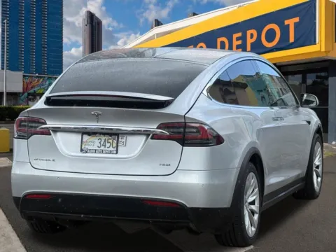 More photos of 2017 Tesla Model X 75D at Aloha Auto Depot LLC., HI