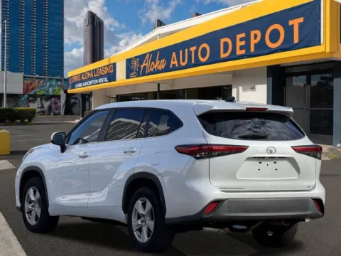 Another view of 2023 Toyota Highlander L for sale in Honolulu, HI at Aloha Auto Depot LLC.