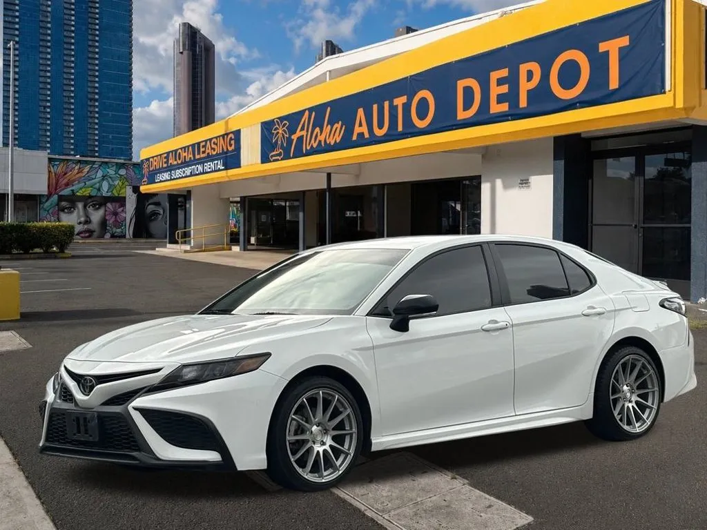 White 2023 Toyota Camry SE for sale in Honolulu, HI