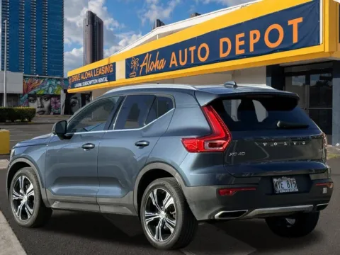 Another view of 2020 Volvo XC40 T4 Inscription for sale in Honolulu, HI at Aloha Auto Depot LLC.