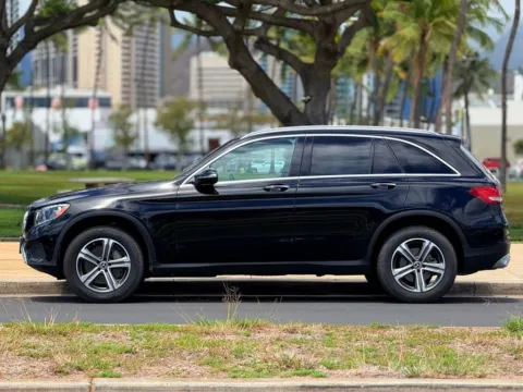 Black 2019 Mercedes-Benz GLC 300 for sale in Honolulu, HI