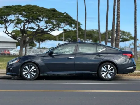 Photos of 2022 Nissan Altima 2.5 SV for sale in Honolulu, HI at Aloha Auto Depot LLC.