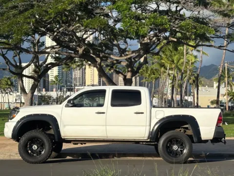 Photos of 2006 Toyota Tacoma PreRunner for sale in Honolulu, HI at Aloha Auto Depot LLC.