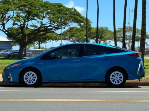 Photos of 2017 Toyota Prius Prime Premium for sale in Honolulu, HI at Aloha Auto Depot LLC.