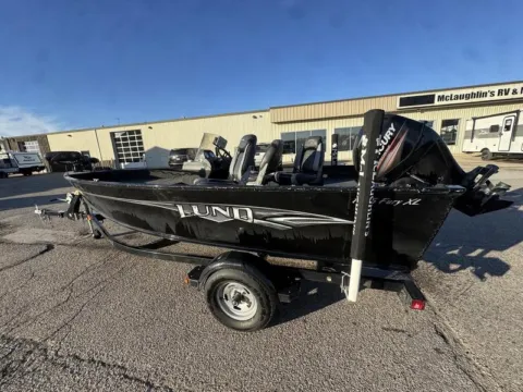 Unknown 2015 LUND FURY 1625 XL SIDE CONSOLE 60HP for sale in Fargo, ND