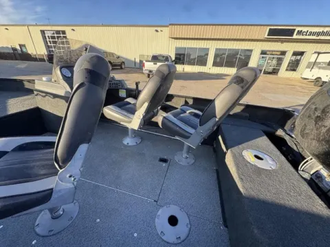 Photos of 2015 LUND FURY 1625 XL SIDE CONSOLE 60HP for sale in Fargo, ND at McLaughlin's RV and Marine