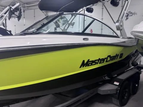 More photos of 2021 MASTERCRAFT XT21 at McLaughlin's RV and Marine - Fargo, ND
