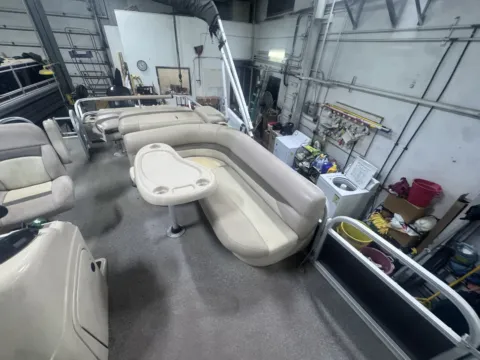 More photos of 2015 SUNTRACKER FISHIN BARGE 22 DLX 90HP BUNK TRAILER FISHIN BARGE 22 DLX 90HP at McLaughlin's RV and Marine - Fargo, ND