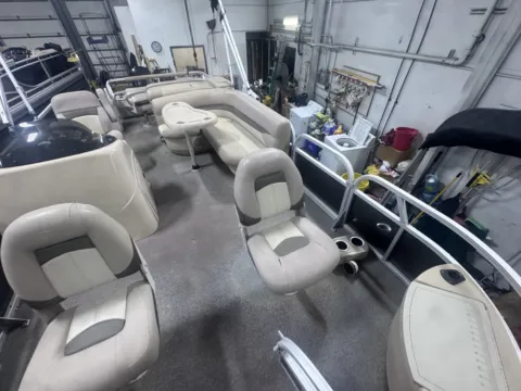 Another view of 2015 SUNTRACKER FISHIN BARGE 22 DLX 90HP BUNK TRAILER FISHIN BARGE 22 DLX 90HP for sale in Fargo, ND at McLaughlin's RV and Marine - Fargo