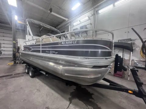 Photos of 2015 SUNTRACKER FISHIN BARGE 22 DLX 90HP BUNK TRAILER FISHIN BARGE 22 DLX 90HP for sale in Fargo, ND at McLaughlin's RV and Marine - Fargo