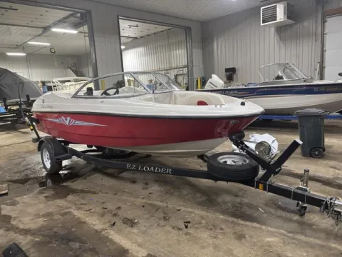 White 2007 VECTRA 172 SPORT for sale in Fargo, ND