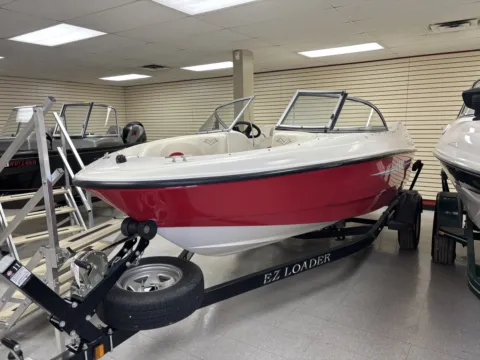 More photos of 2007 VECTRA 172 SPORT at McLaughlin's RV and Marine - Fargo, ND