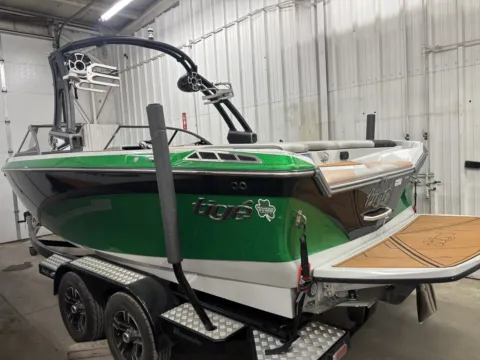 Photos of 2018 TIGE R21 for sale in Fargo, ND at McLaughlin's RV and Marine - Fargo