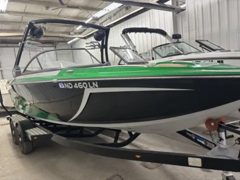 More photos of 2018 TIGE R21 at McLaughlin's RV and Marine - Fargo, ND