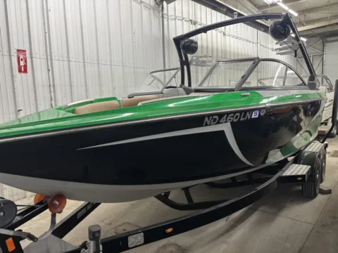 Green 2018 TIGE R21 for sale in Fargo, ND