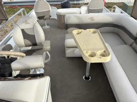 Photos of 2007 PALM BEACH CM200 50HP SEA LEGS for sale in Fargo, ND at McLaughlin's RV and Marine