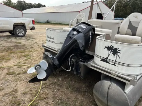 More photos of 2007 PALM BEACH CM200 50HP SEA LEGS at McLaughlin's RV and Marine, ND