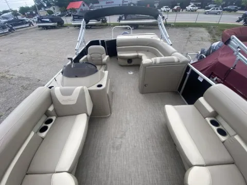 Photos of 2019 SUNCHASER GENEVA 20 TRIPLE 90HP AND BUNK TRAILER for sale in Fargo, ND at McLaughlin's RV and Marine