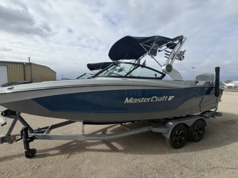 More photos of 2025 MASTERCRAFT XT22 DEMO at McLaughlin's RV and Marine - Fargo, ND
