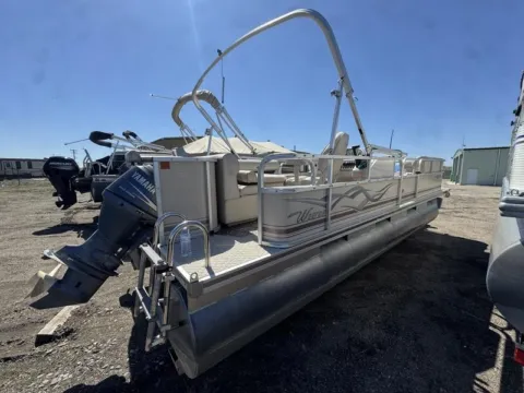 Another view of 2008 WEERES SPORTSMAN DELUXE 220 SE 60HP for sale in Fargo, ND at McLaughlin's RV and Marine