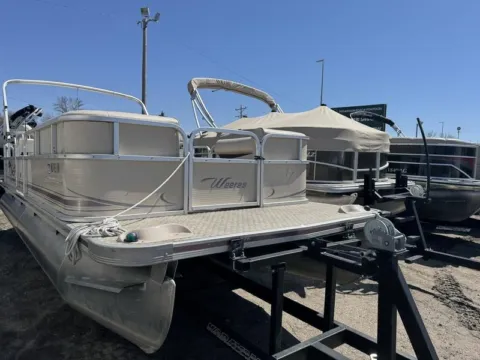 More photos of 2008 WEERES SPORTSMAN DELUXE 220 SE 60HP at McLaughlin's RV and Marine, ND