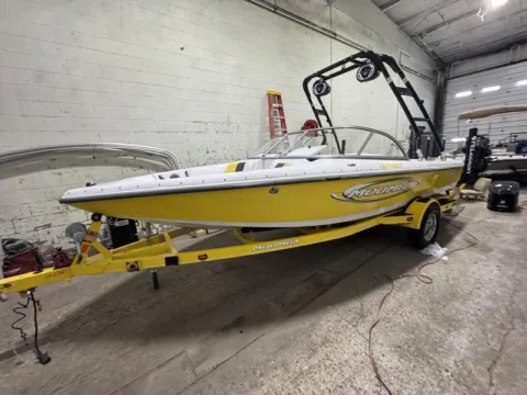 More photos of 2004 MOOMBA OUTBACK at McLaughlin's RV and Marine, ND