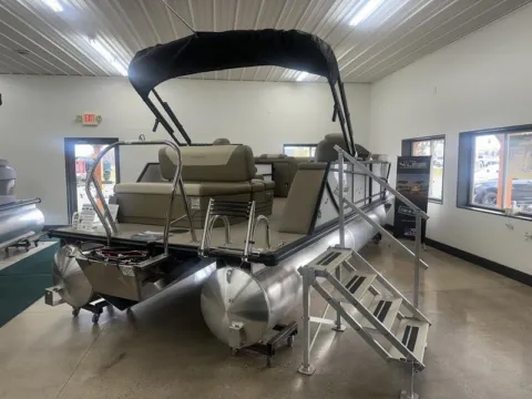 Photos of 2025 SUNCHASER GENEVA 22 SB DH 150HP BUNK TRAILER for sale in Fargo, ND at McLaughlin's RV and Marine