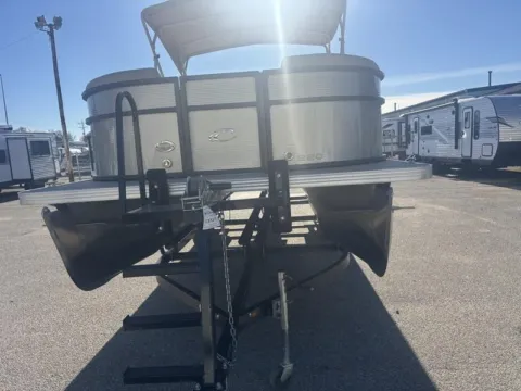 More photos of 2016 CREST 220 SLC 60HP BUNK TRAILER at McLaughlin's RV and Marine, ND