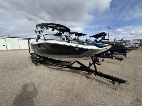 More photos of 2025 MASTERCRAFT NXT 21 DEMO at McLaughlin's RV and Marine - Fargo, ND